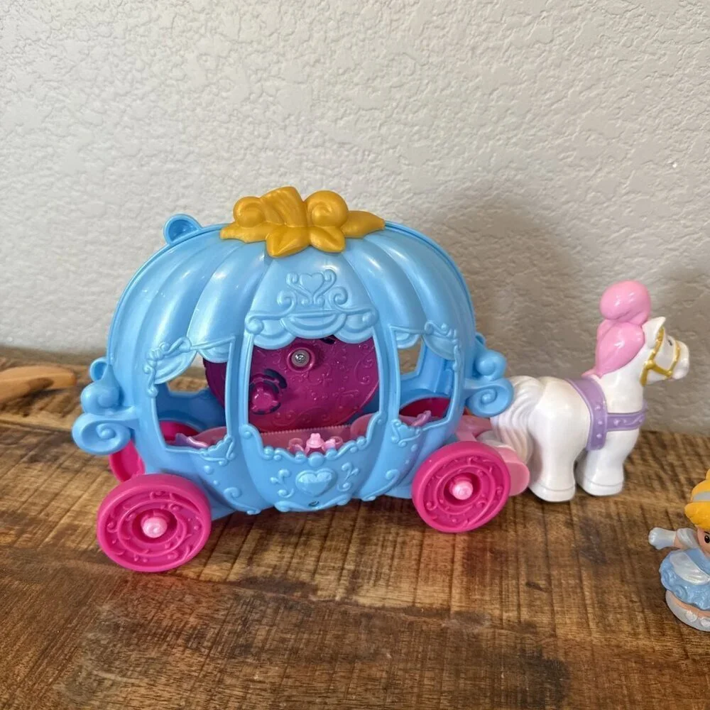 Fisher-Price Little People Toy Disney Princess Cinderella’s Dancing Carriage